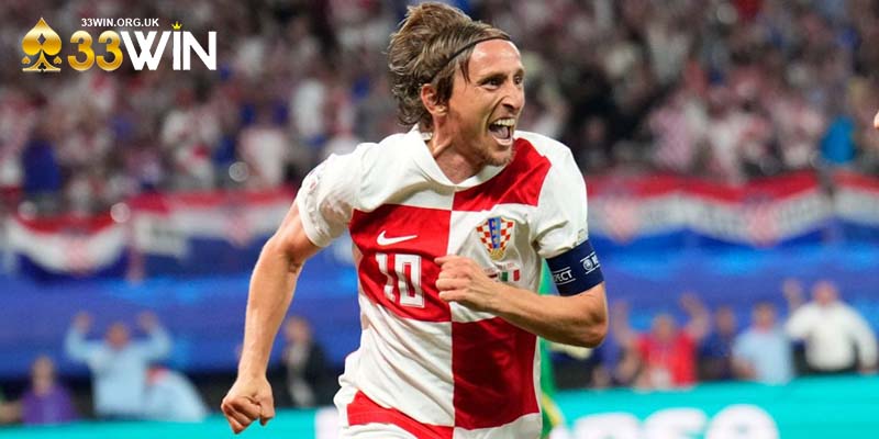 Modric ghi bàn ở tuổi 38 tại vòng bảng EURO 2024